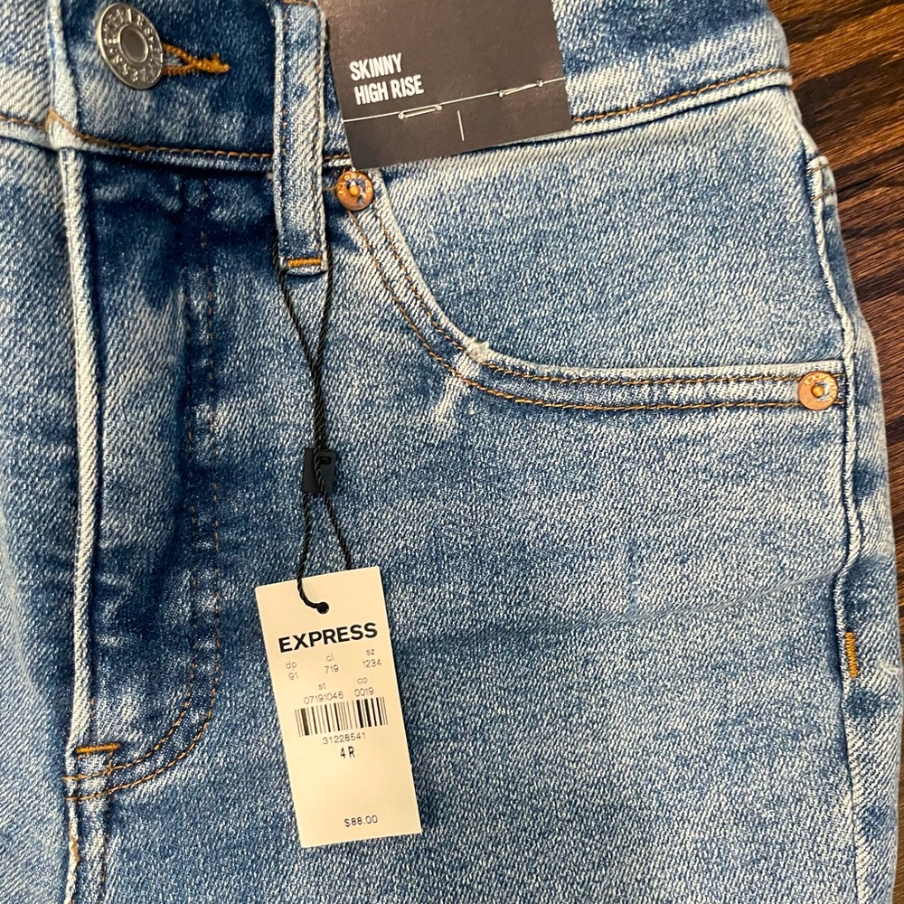 Express Skinny High Rise Ripped Jeans - Picture 3 of 4
